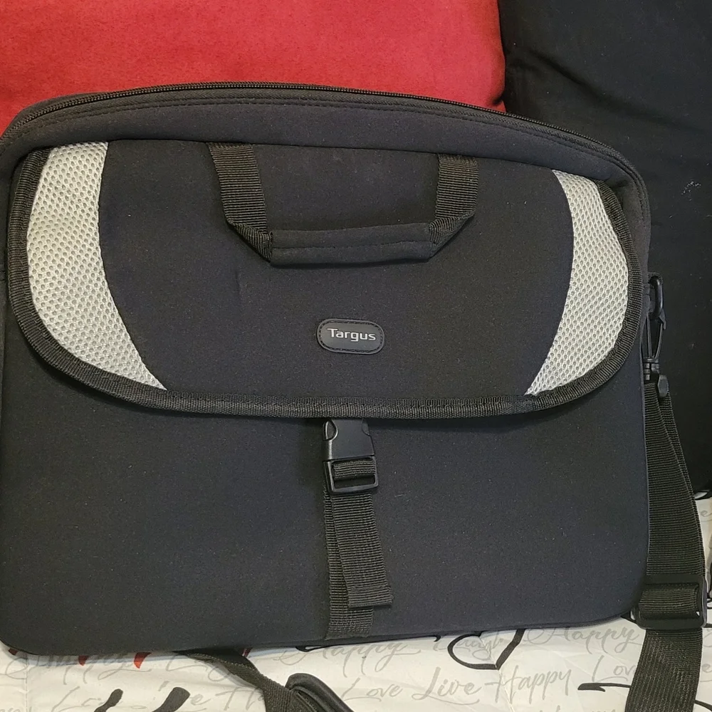 Targus 16 inch Laptop Sleeve/Bag